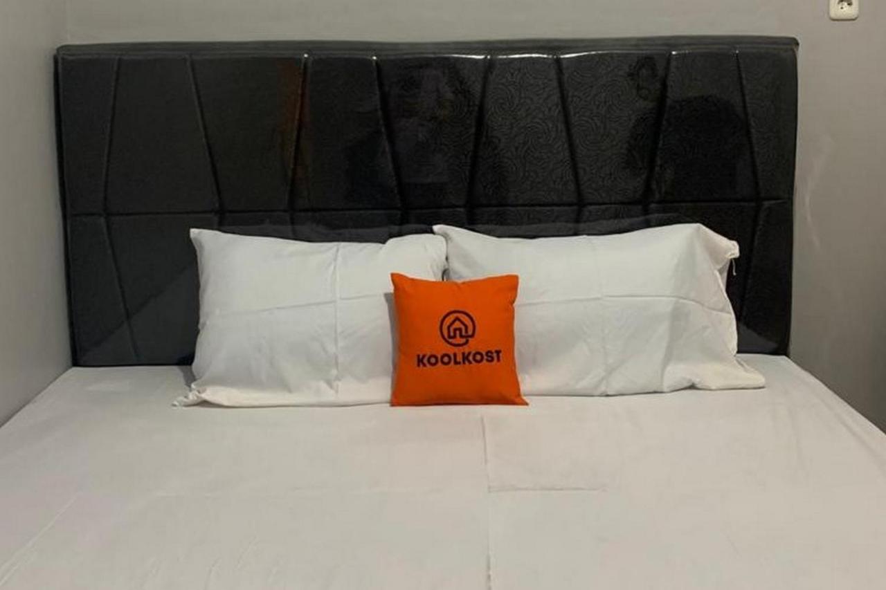 Hotel Koolkost Syariah @ Jalan Utama Amaliun Medan Exterior foto